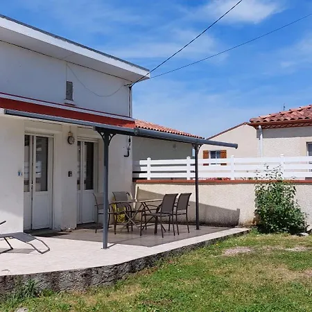 Maison Individuelle Avec Jardin, Au Calme Casa de Férias